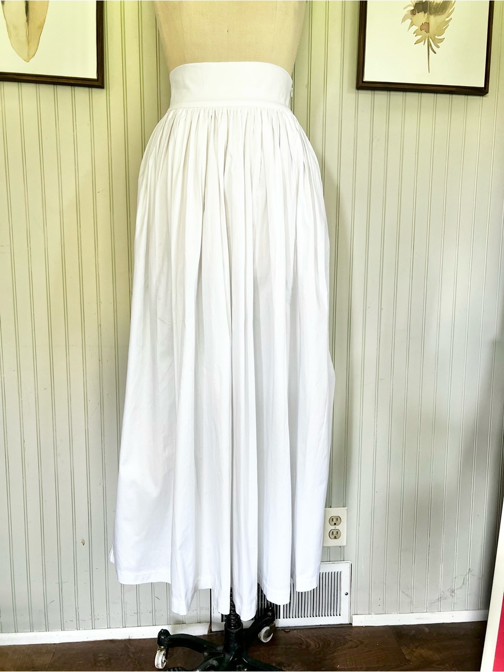 Wolf & Badger Nikka High Waist Flared Maxi Skirt White Size Small